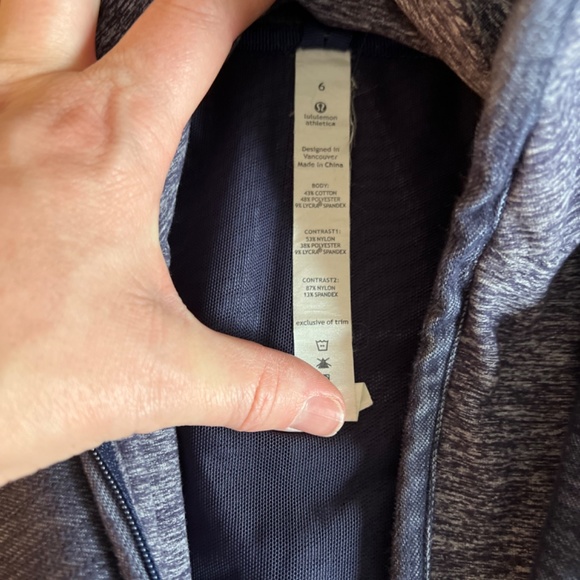 Fancy Lululemon Jacket - Picture 4 of 4